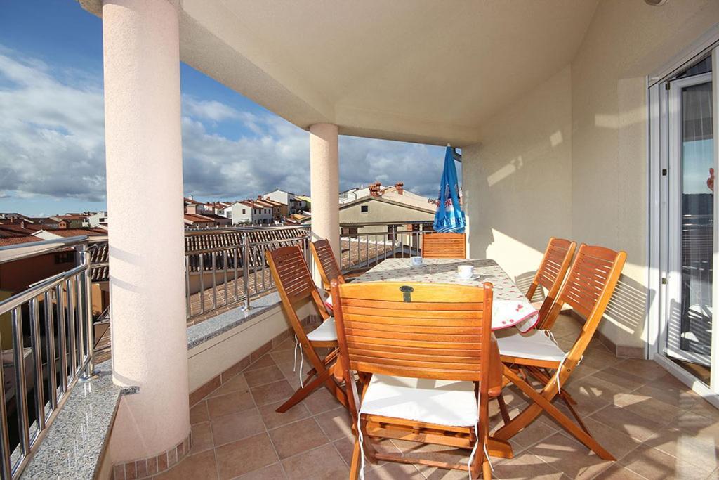 Istriensonne - Apartments Veruda Mit Grillterrasse Pula Exterior photo